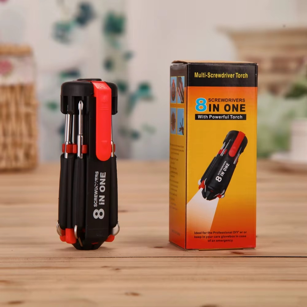 Tournevis 8-en-1 avec Lampe Torche LED